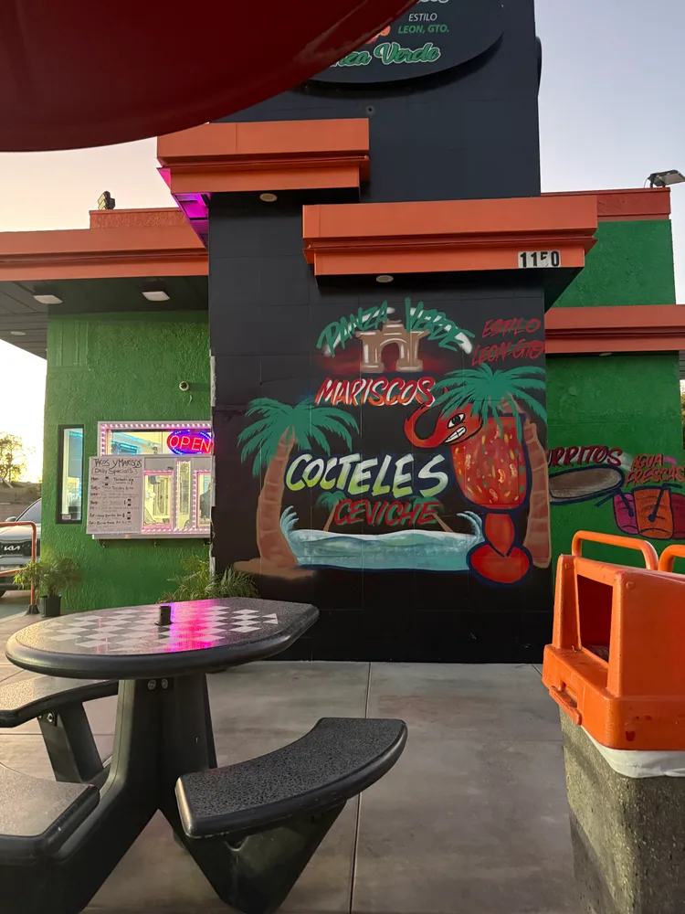 Tacos and Mariscos Panza Verde business photo