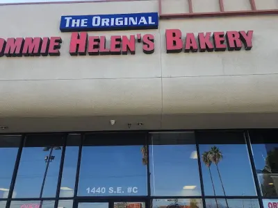 The Original Mommie Helen's Bakery, Google photo 4