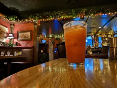 Ye Olde Lamplighter, Google photo 4
